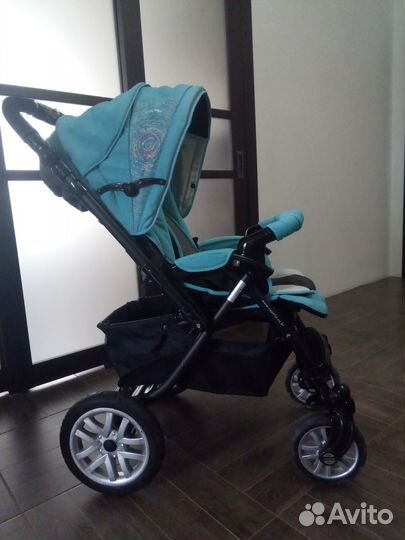 Продам прогулочную коляску