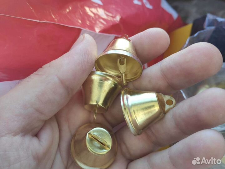 Игрушки в капсулах