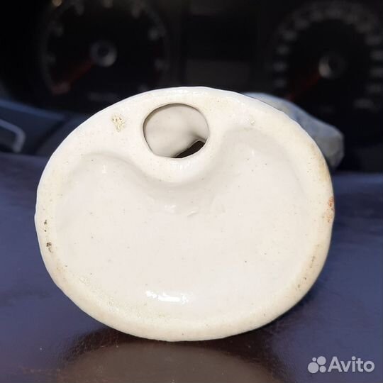 Фарфоровая статуэтка Гусь