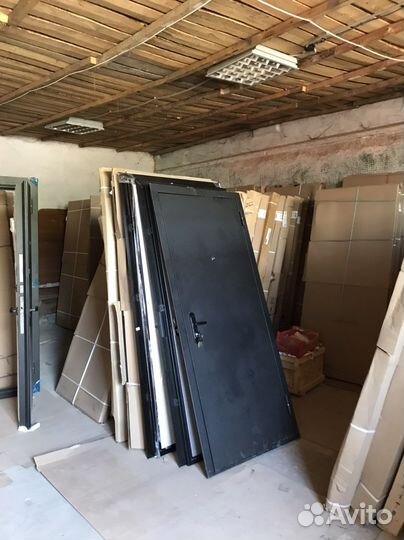 Стальные металлические двери (склад )