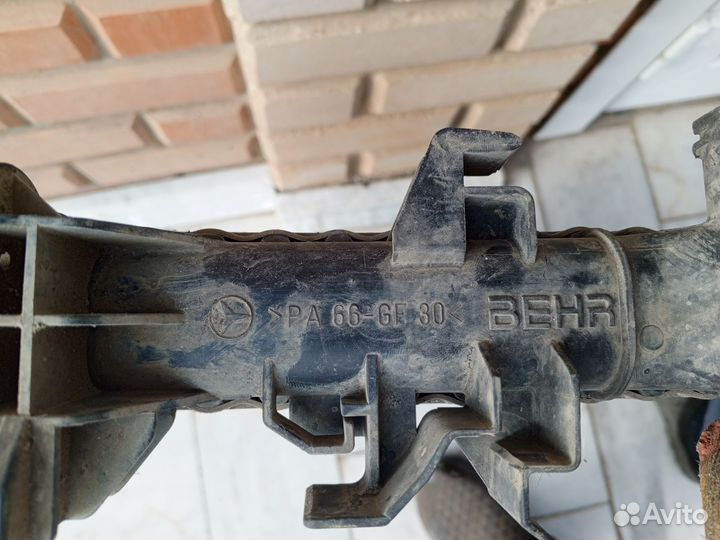 Радиатор охлаждения Мерседес 211