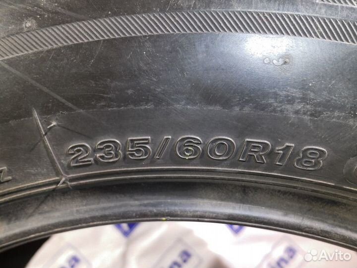 Bridgestone Blizzak LM-80 235/60 R18 102Q