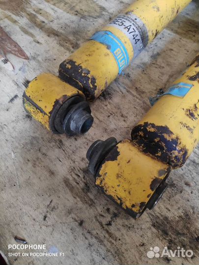 Амортизатор BMW X5 (E53)