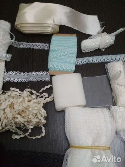 Нитки, кружева, атласная лента