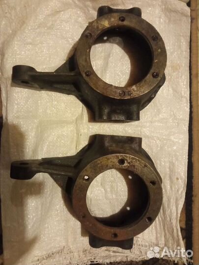 Поворотный кулак УАЗ