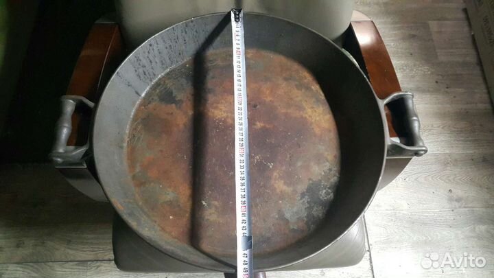 Чугунная сковорода 50 см
