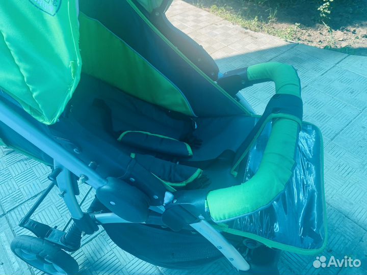 Прогулочная коляска