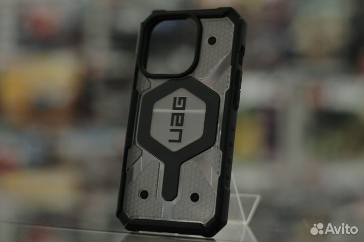 Чехол UAG Pathfinder с MagSafe для iPhone 15 Pro