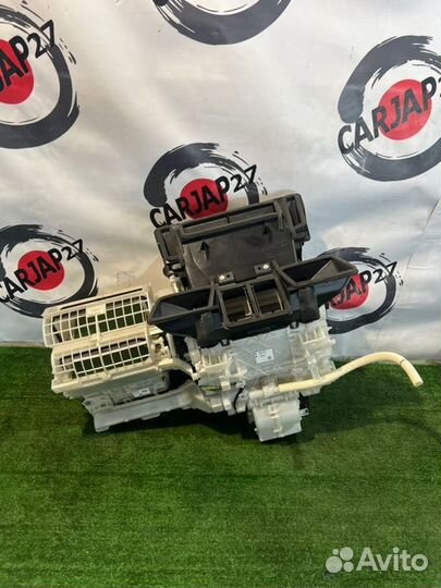 Печка Toyota Prius ZVW50 2ZR-FXE 2016