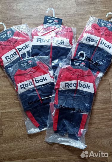 Спортивный костюм reebok