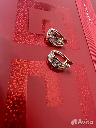 Золотые серьги