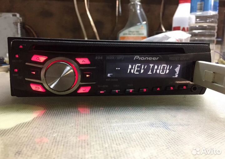 Pioneer c юсб, ауксом, дисками. играет клёво