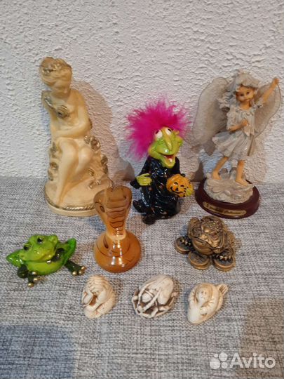 Статуэтки
