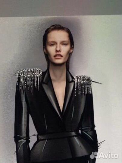 Дизайнер одежды/иллюстратор/художник по костюму/ст