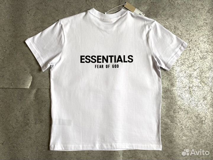 Футболка Essentials белая