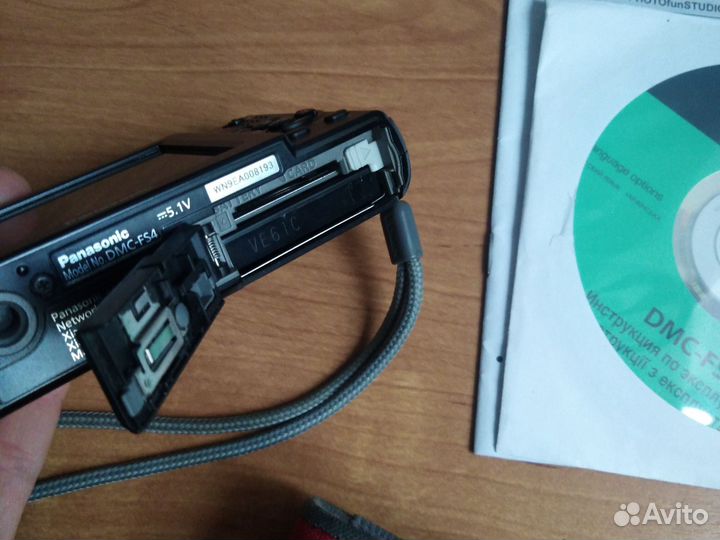 Компактный фотоаппарат Panasonic Lumix DMS-FS4s