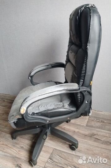 Компьютерное кресло