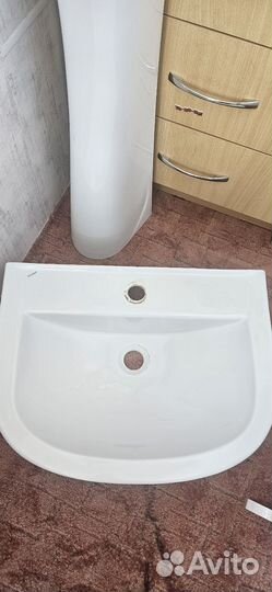 Раковина со стойкой