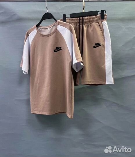 Летний спортивный костюм футболка и шорты Nike