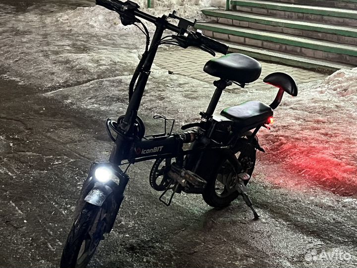 Электросамокат iconBit