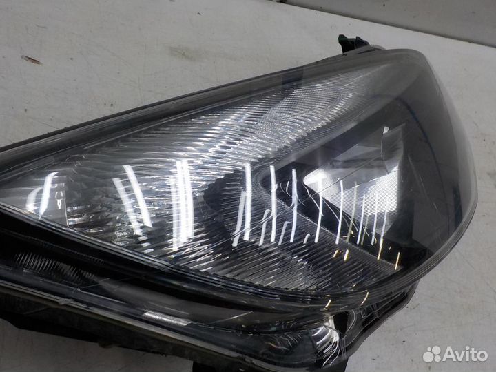 Фара правая Opel Astra J