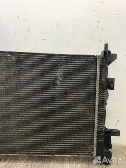 Радиатор двс Ford Focus 3 хетчбэк-5ти дв. M2DA