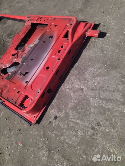 Дверь передняя правая DAF XF 105 2010