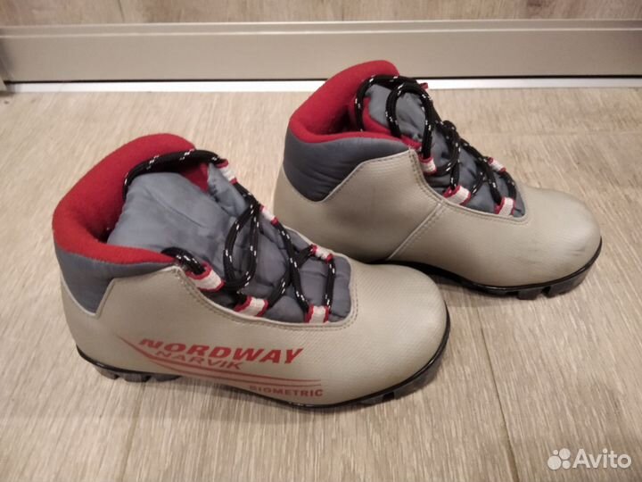 Лыжные ботинки детские