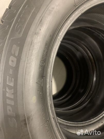 Bridgestone Blizzak Spike-02 SUV 235/60 R18 107T