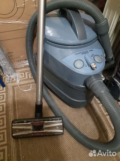 Моющий пылесос Philips triathlon 2000