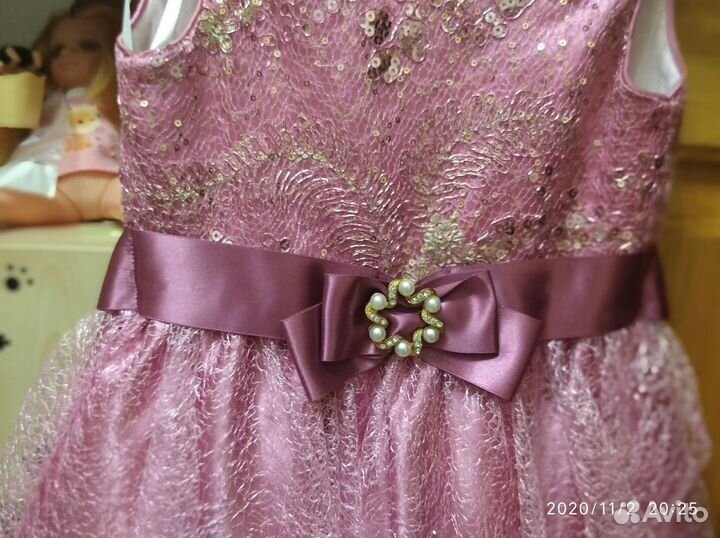Платье нарядное 110-116 р-р