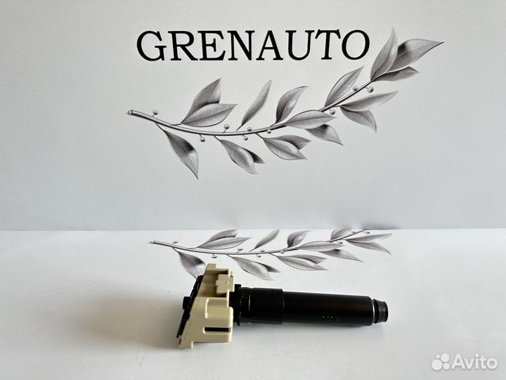 Mazda 6 GJ форсунка омывателя фары правая 18-21