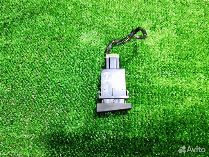 Кнопка обогрева стекла Ssangyong Rexton 2005