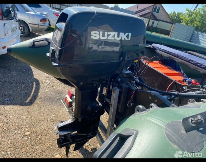 Моторная лодка