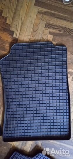 Автомобильные коврики ворсовые