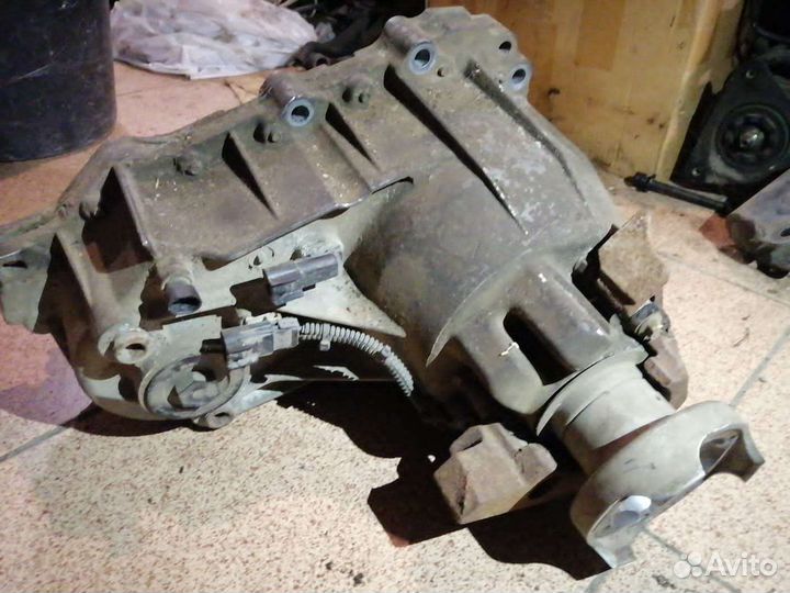 Раздаточная коробка Cadillag GTS 2011