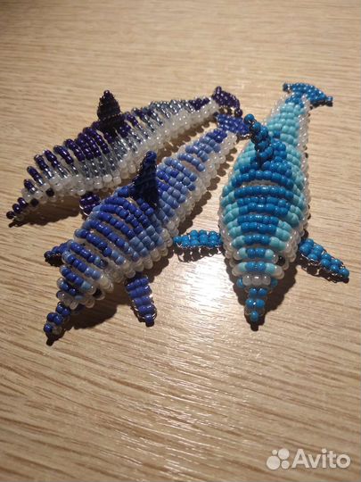 Украшения, аксессуары и фигурки из бисера