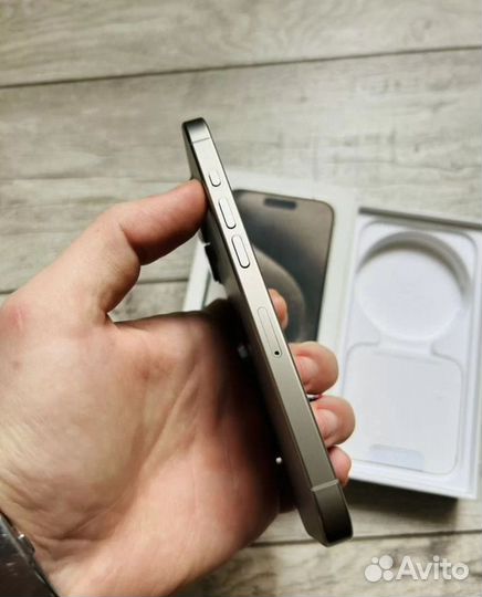 iPhone 15 Pro, 128 ГБ