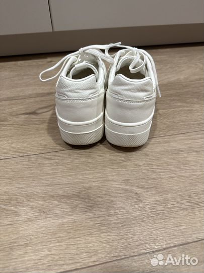 Кроссовки zara новые