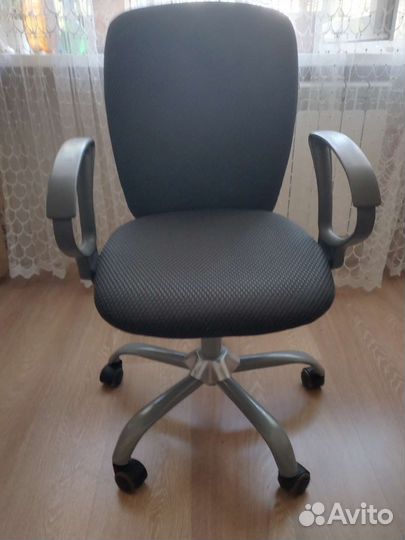 Компьютерное кресло