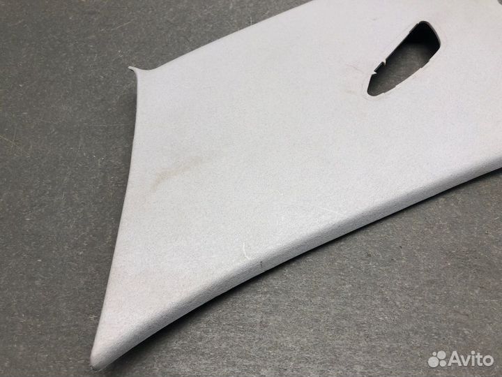 Обшивка стойки задняя левая Mitsubishi Carisma