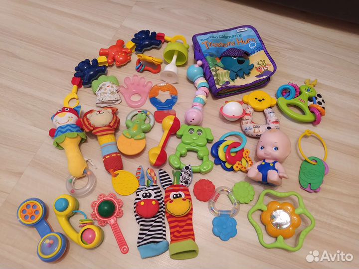 Развивающие игрушки погремушки пакетом