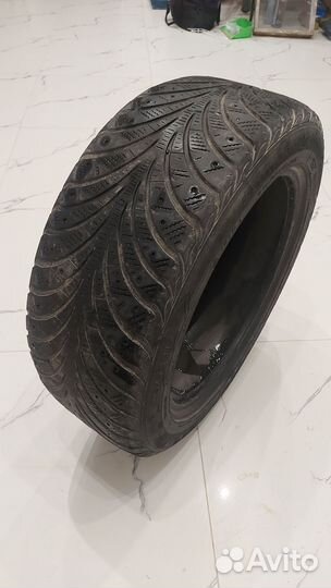 Goodyear UltraGrip Extreme 215/55 R17