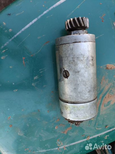 Генератор на Урал 6 вольтовый