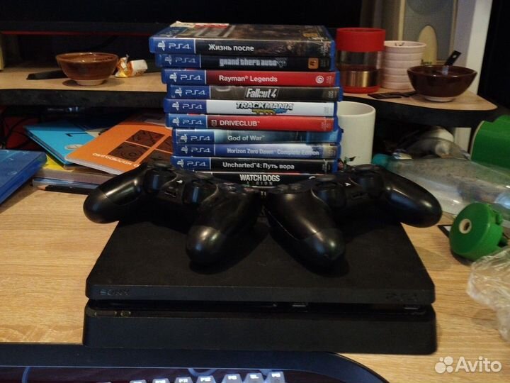 Sony playstation 4 PS4 slim 1tb