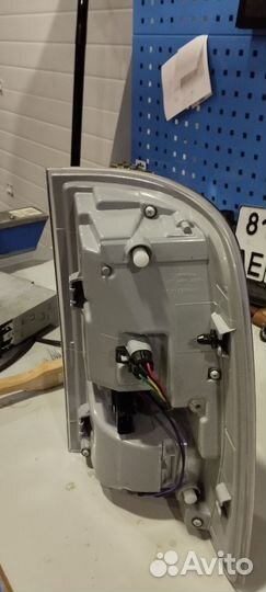 Задний фонарь dodge ram