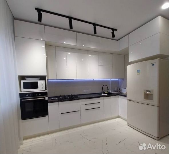 Кухня модульная №321 (цена за весь комплект)