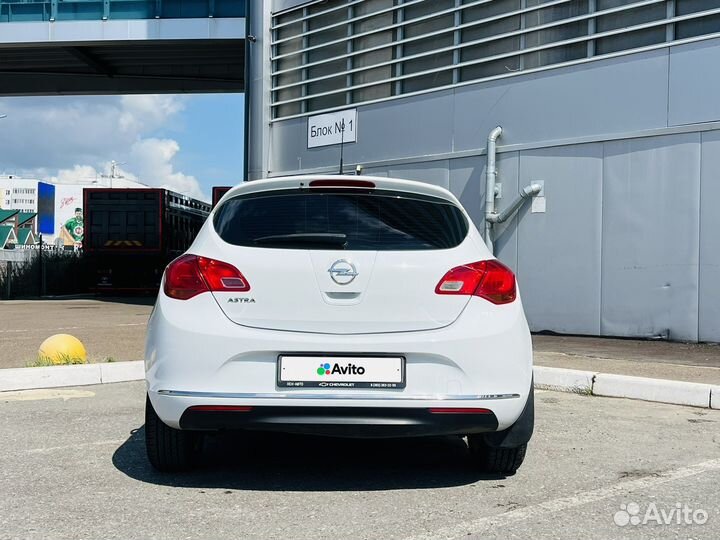 Opel Astra 1.6 МТ, 2014, 144 000 км