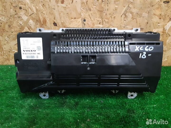 Приборная панель Volvo XC60 V90 S90 Щиток