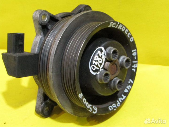 Помпа Volkswagen Scirocco 10-17г 9383